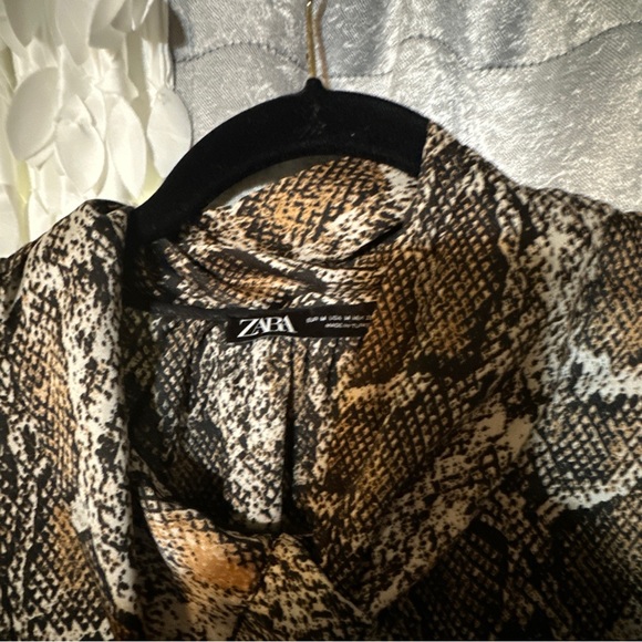 Zara Snake skin print blouse - Picture 3 of 11